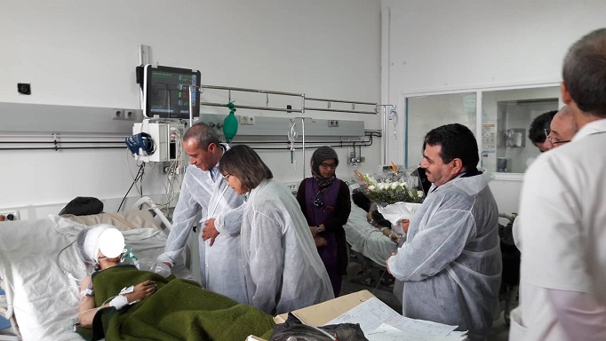 لفتة إنسانية من سفير الجزائر بتونس لجرحى كارثة الحافلة بعين السنوسي